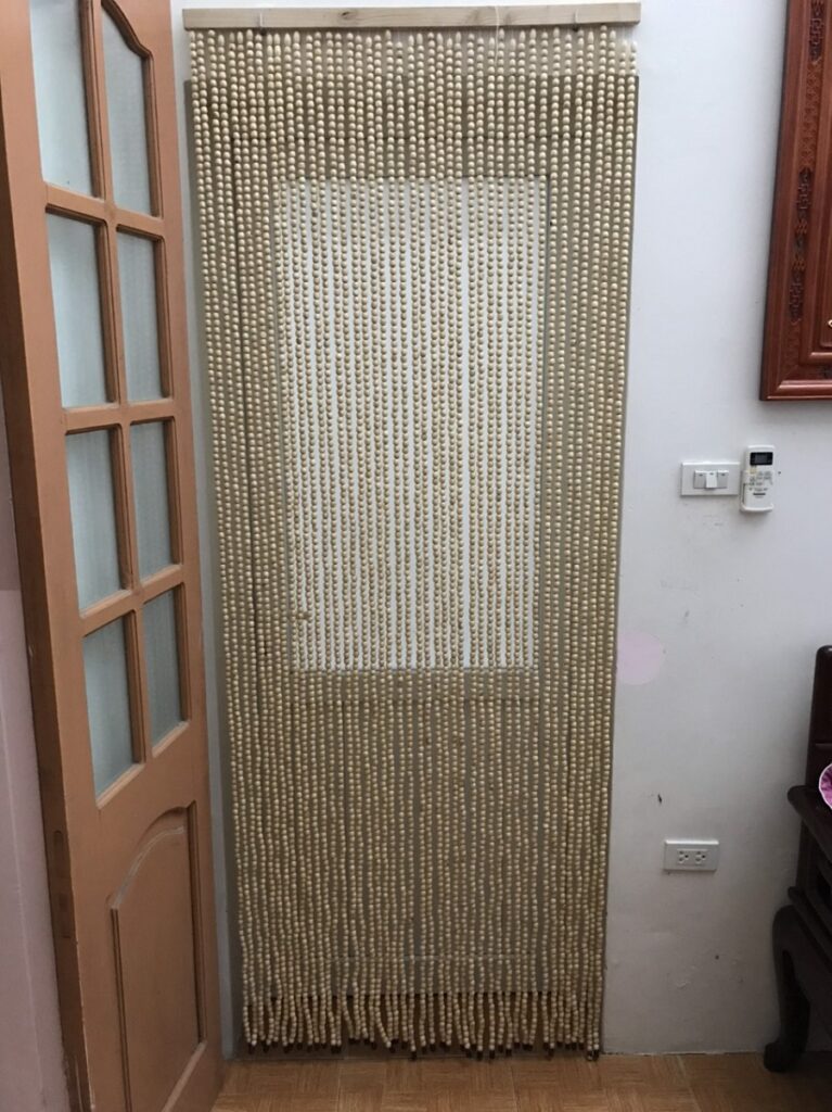 Mành hạt gỗ màu trắng sữa